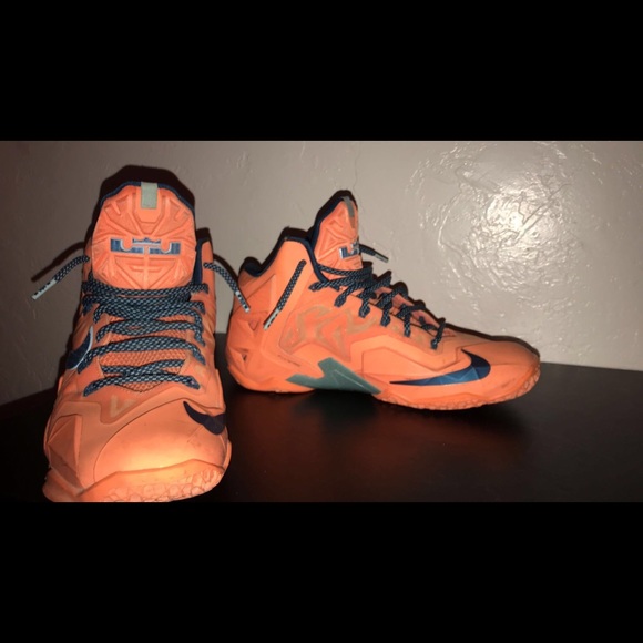 Nike LeBron 11’ Atomic Orange - Picture 4 of 7